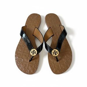 NWOT Tory Burch Thora patent leather sandals